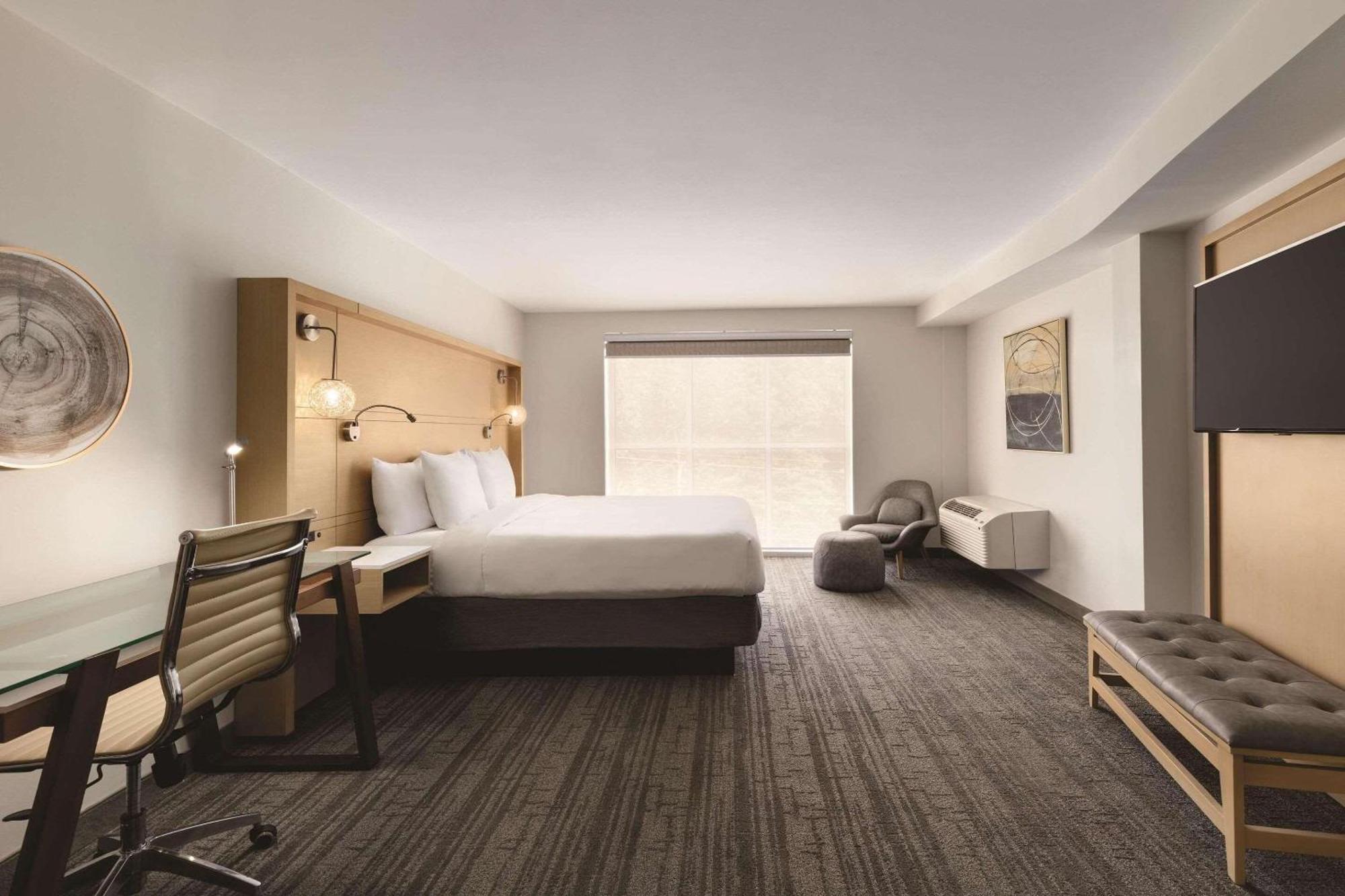 Radisson Hotel Atlanta Airport College Park Exterior photo