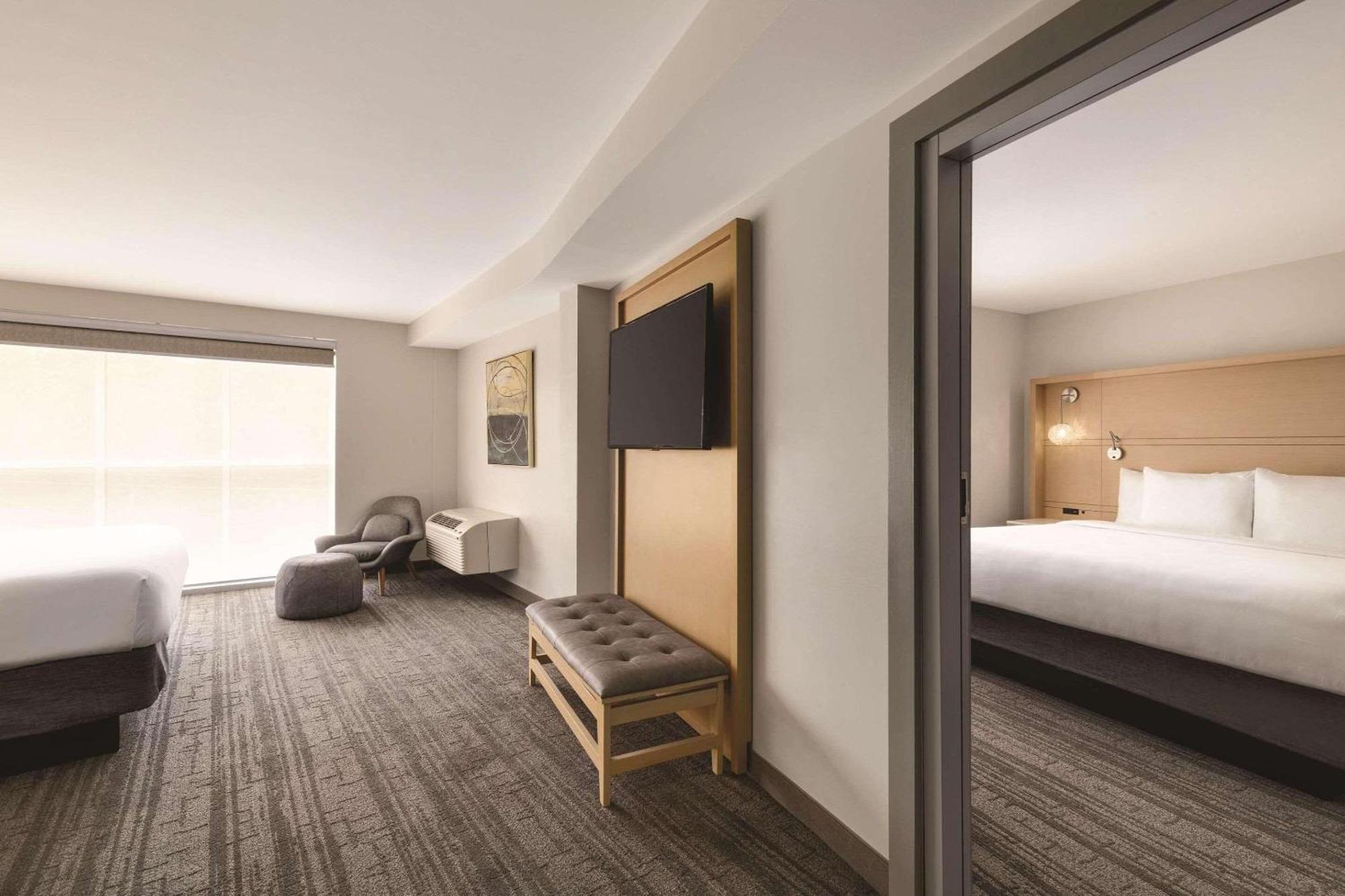 Radisson Hotel Atlanta Airport College Park Exterior photo