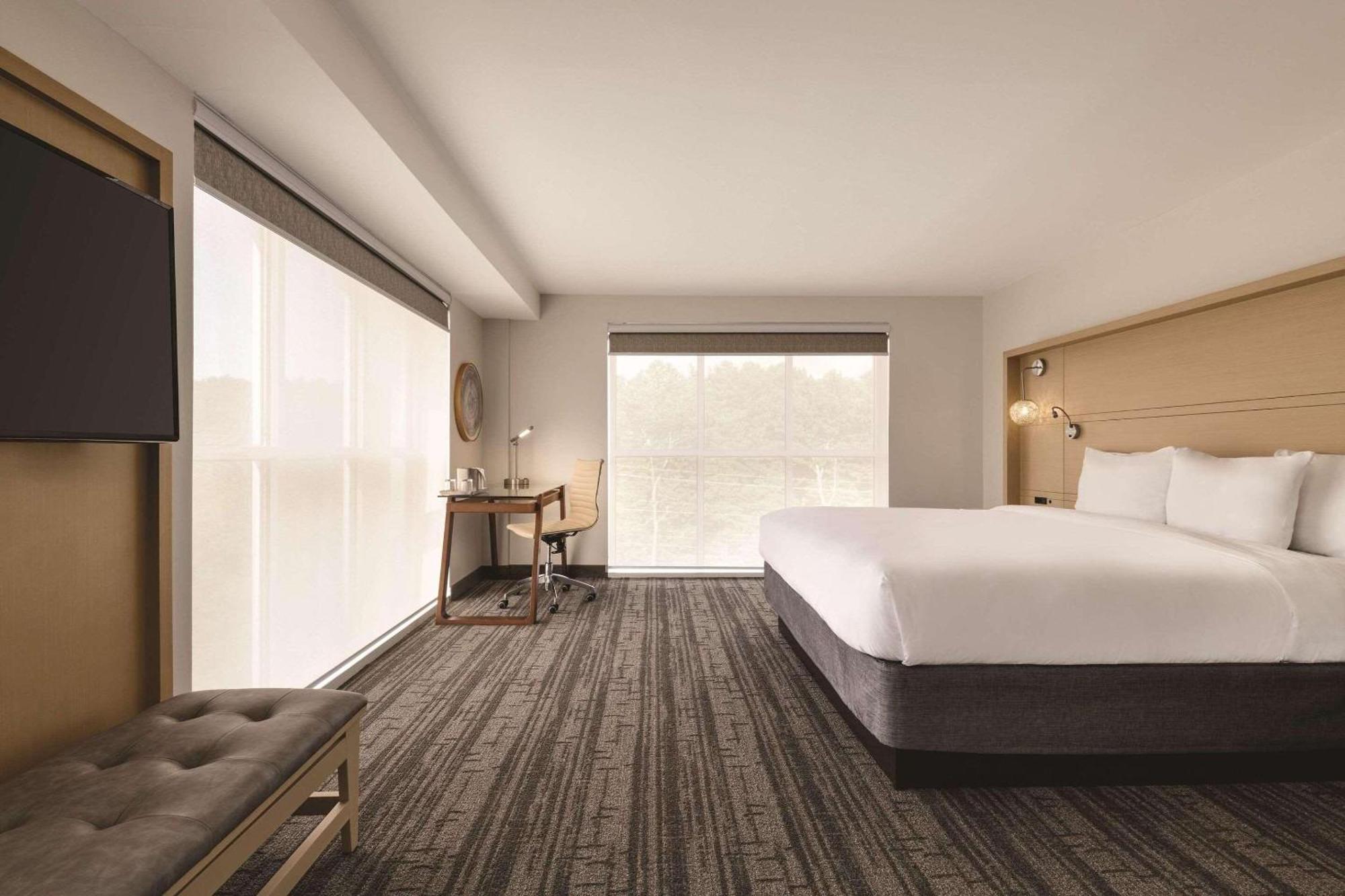 Radisson Hotel Atlanta Airport College Park Exterior photo