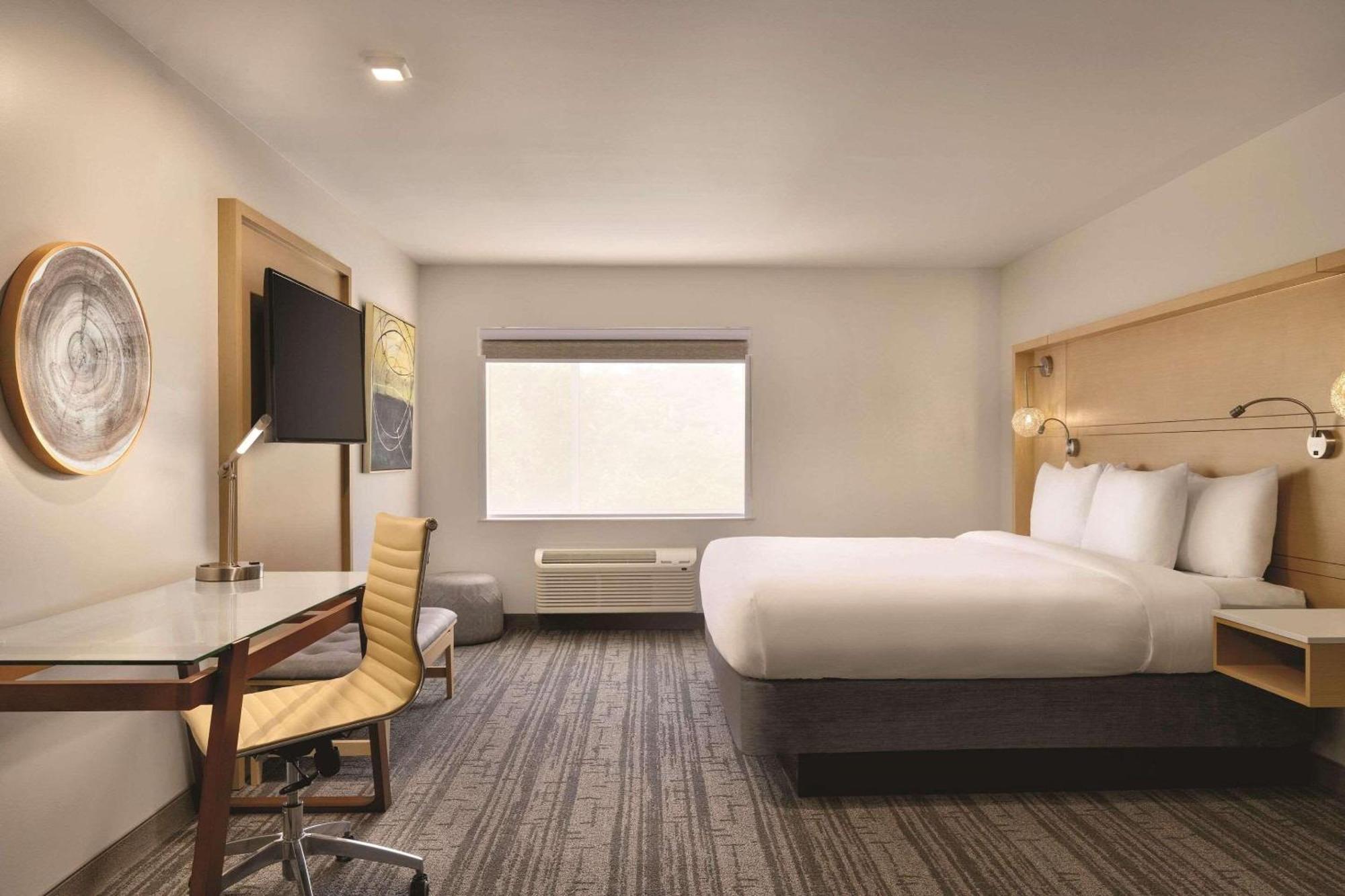 Radisson Hotel Atlanta Airport College Park Exterior photo
